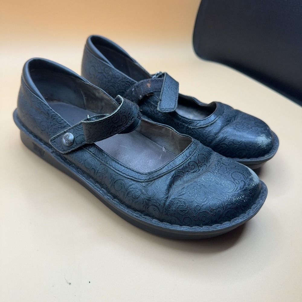 Alegria Mary Jane Shoes Black Floral Embossed Women's Size 38 (Poor)